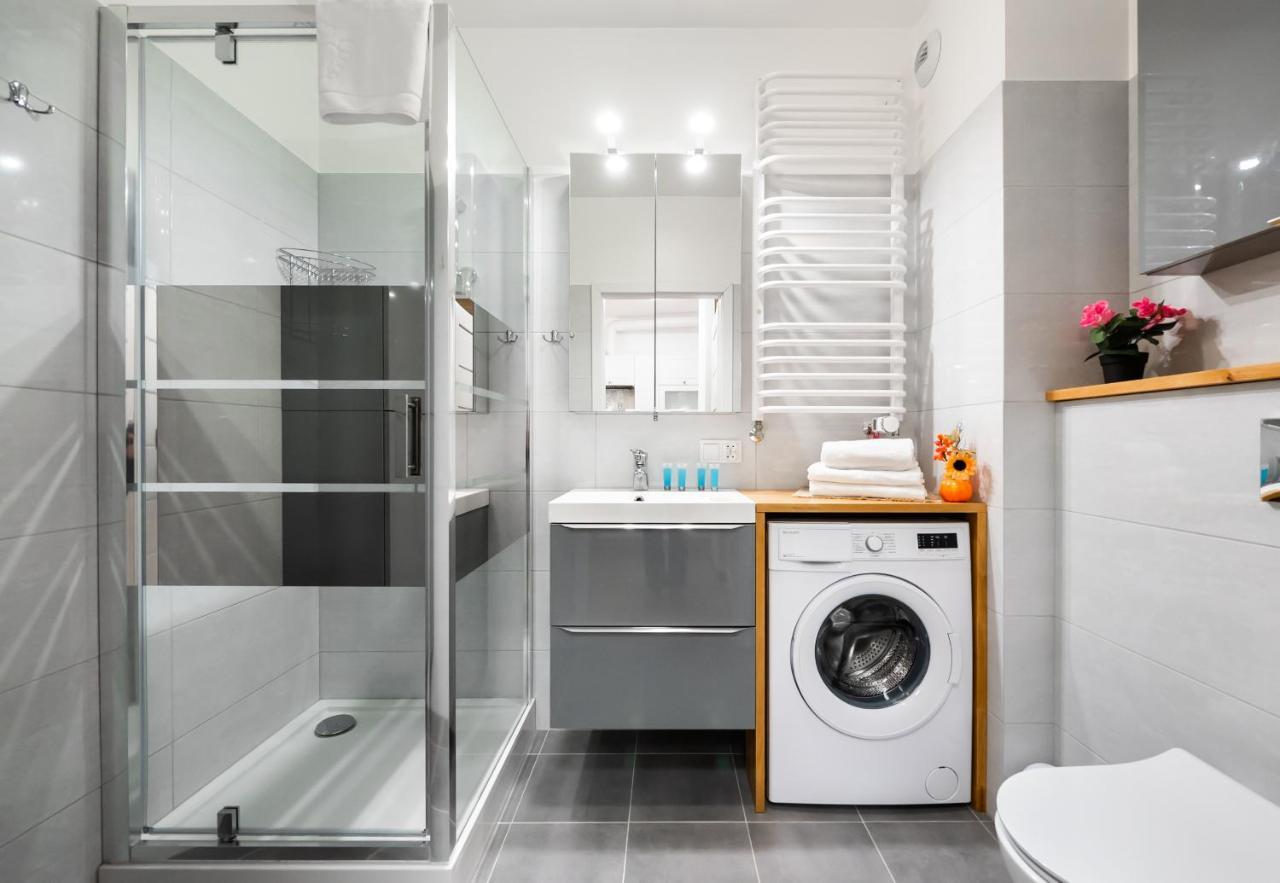ורשה Metro Bemowo Colourful Apartment מראה חיצוני תמונה